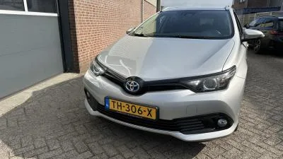 Toyota Auris (2018) — foto 1