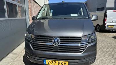 Volkswagen Transporter (2022) — foto 1