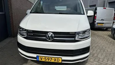 Volkswagen Transporter (2019) — foto 1
