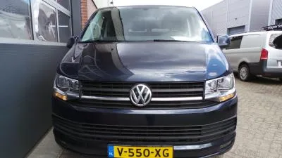 Volkswagen Transporter (2019) — foto 1