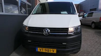 Volkswagen Transporter (2016) — foto 1