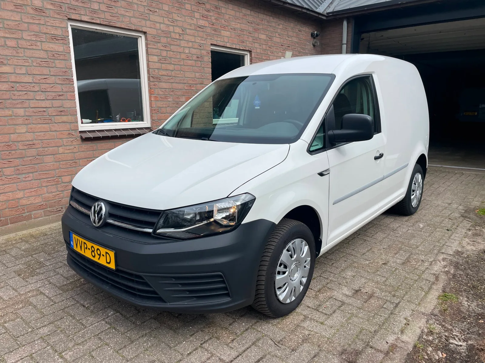 Volkswagen Caddy (2019) — foto 1
