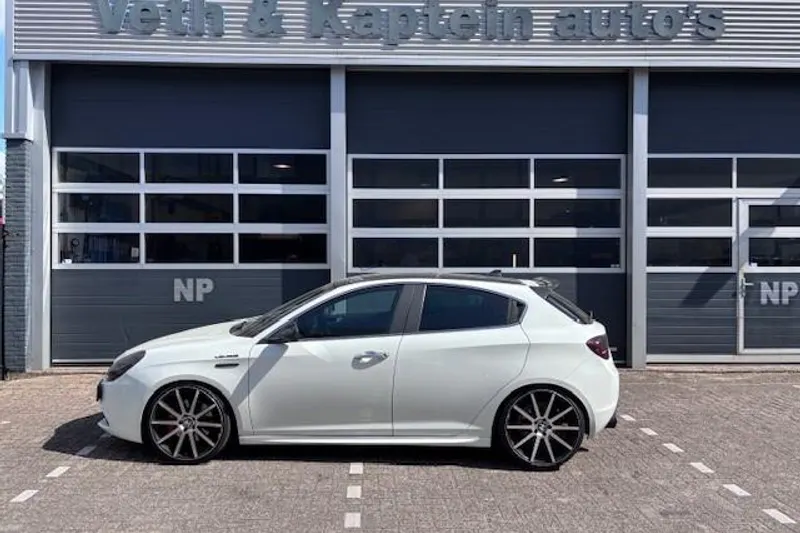 Alfa Romeo Giulietta (2013)