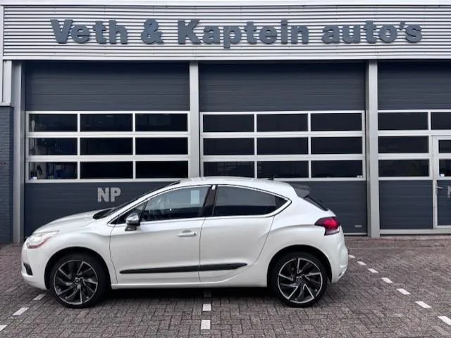 Citroën DS4 (2011) — foto 1