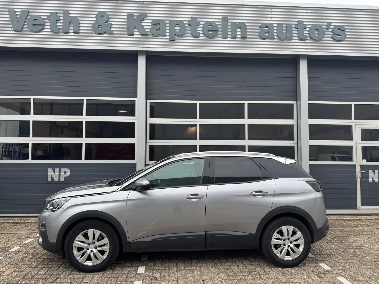 Peugeot 3008 (2019) — foto 1