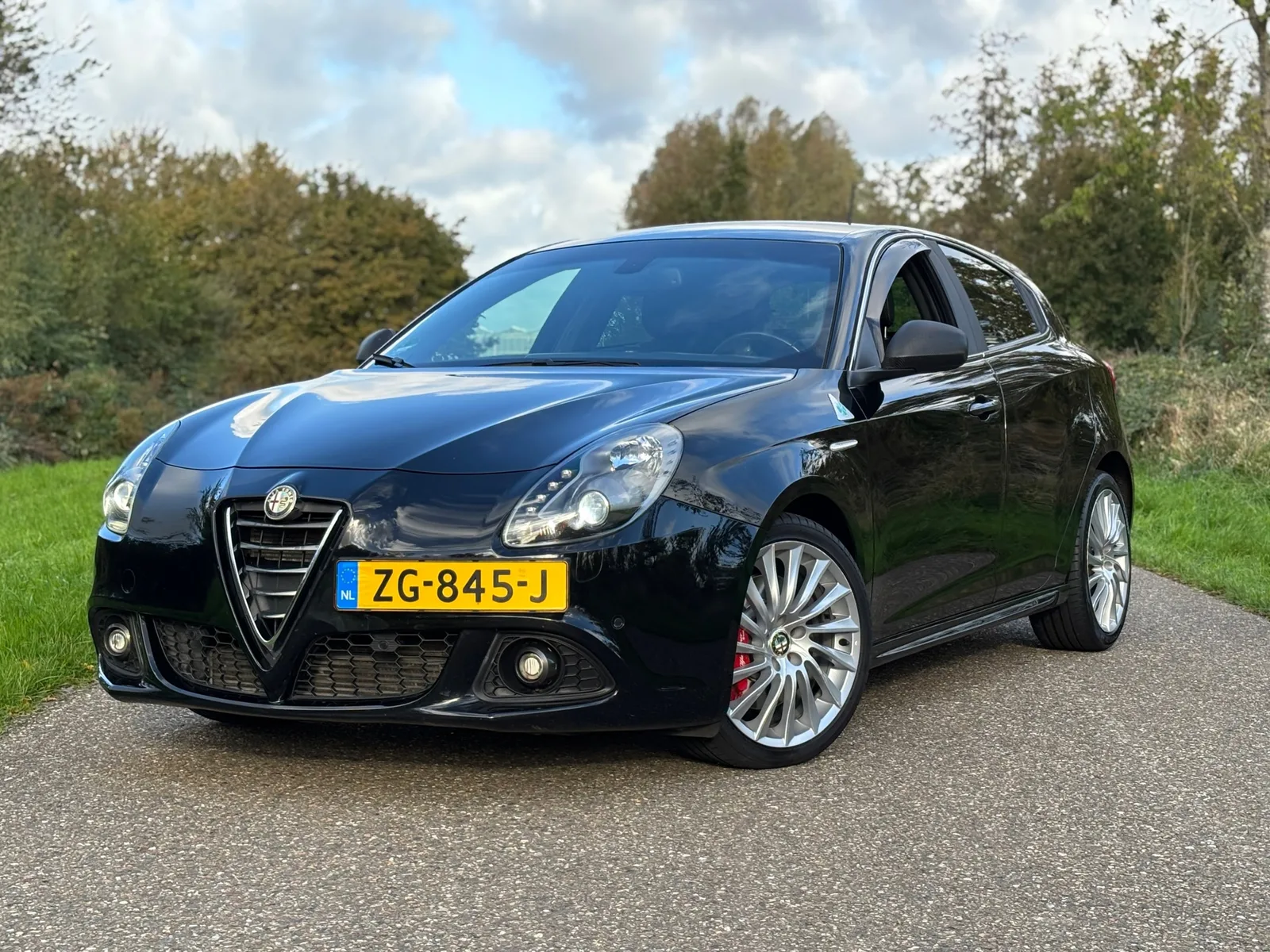 Alfa Romeo Giulietta (2015) — foto 1