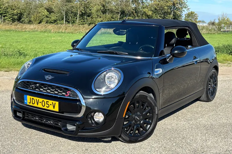 MINI Cabrio (2018)