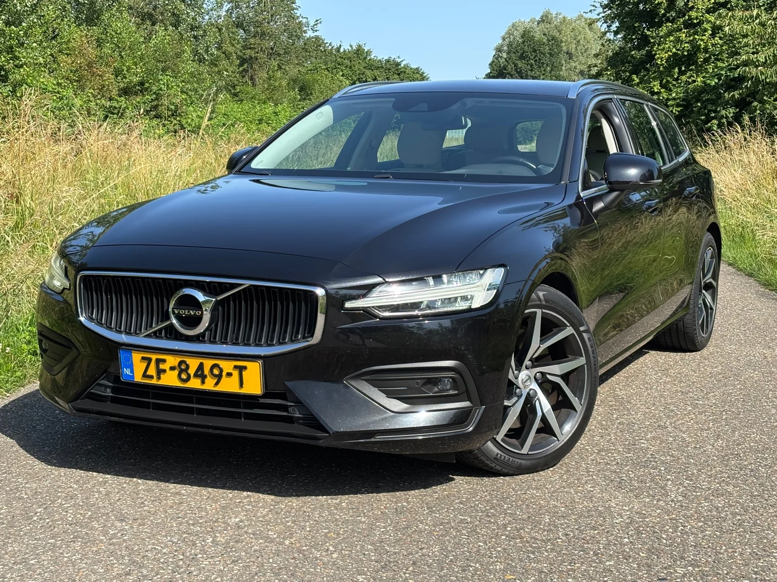 Volvo V60 (2019) — foto 1
