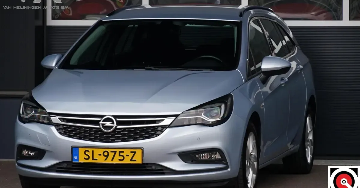 Opel Astra (2018) — foto 1
