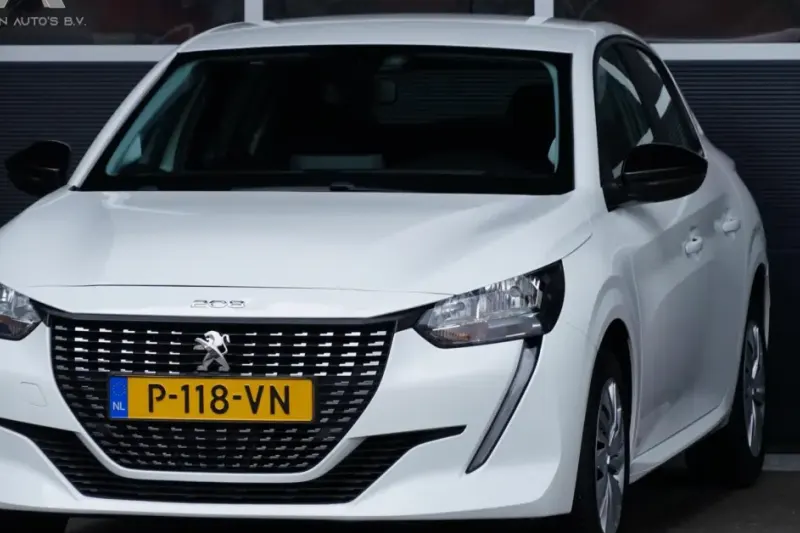 Peugeot 208 (2022)