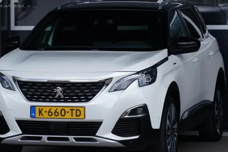 Peugeot 5008 (2021)