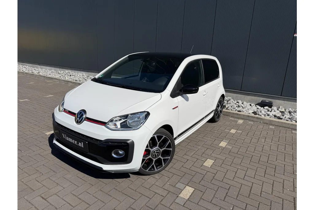 Volkswagen Up! (2022) — foto 1