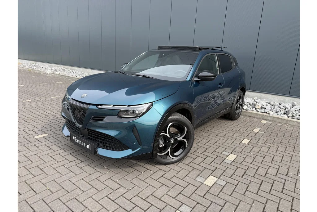 Alfa Romeo Junior (2025) — foto 1