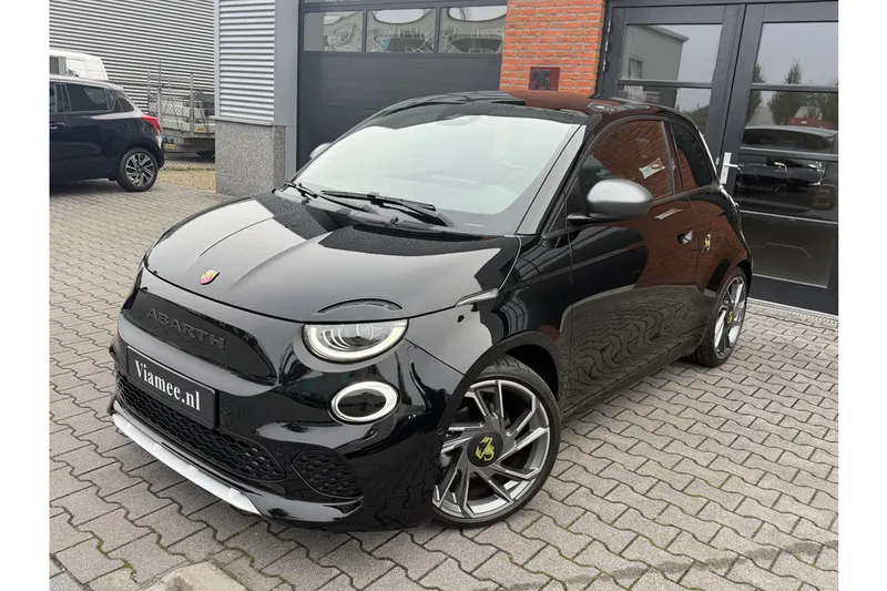 Fiat 500 Abarth (2025)