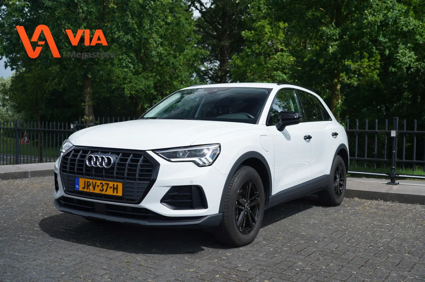 Audi Q3 (2021) — foto 1