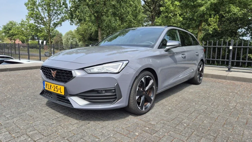 CUPRA Leon Sportstourer (2024) — foto 1