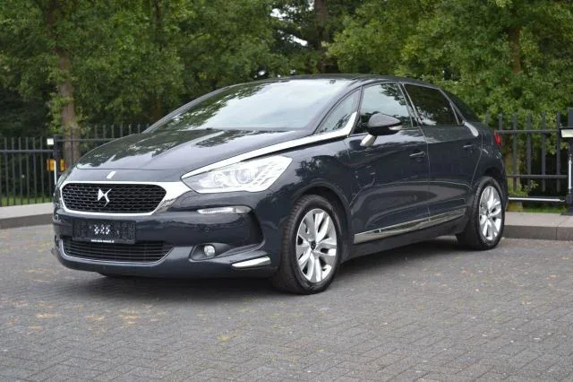 DS 5 (2016) — foto 1