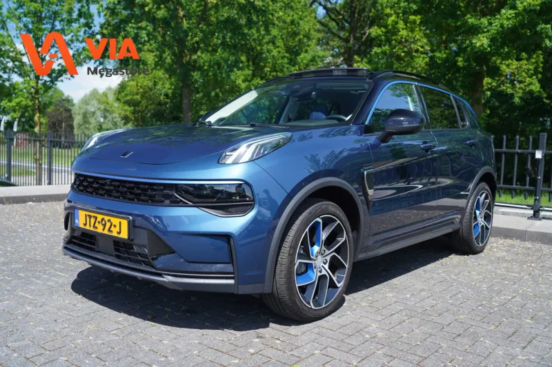 Lynk & Co 01 (2023)