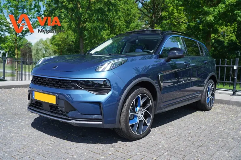 Lynk & Co 01 (2023)