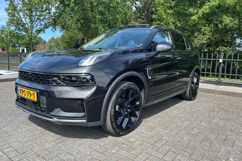 Lynk & Co 01 (2023)