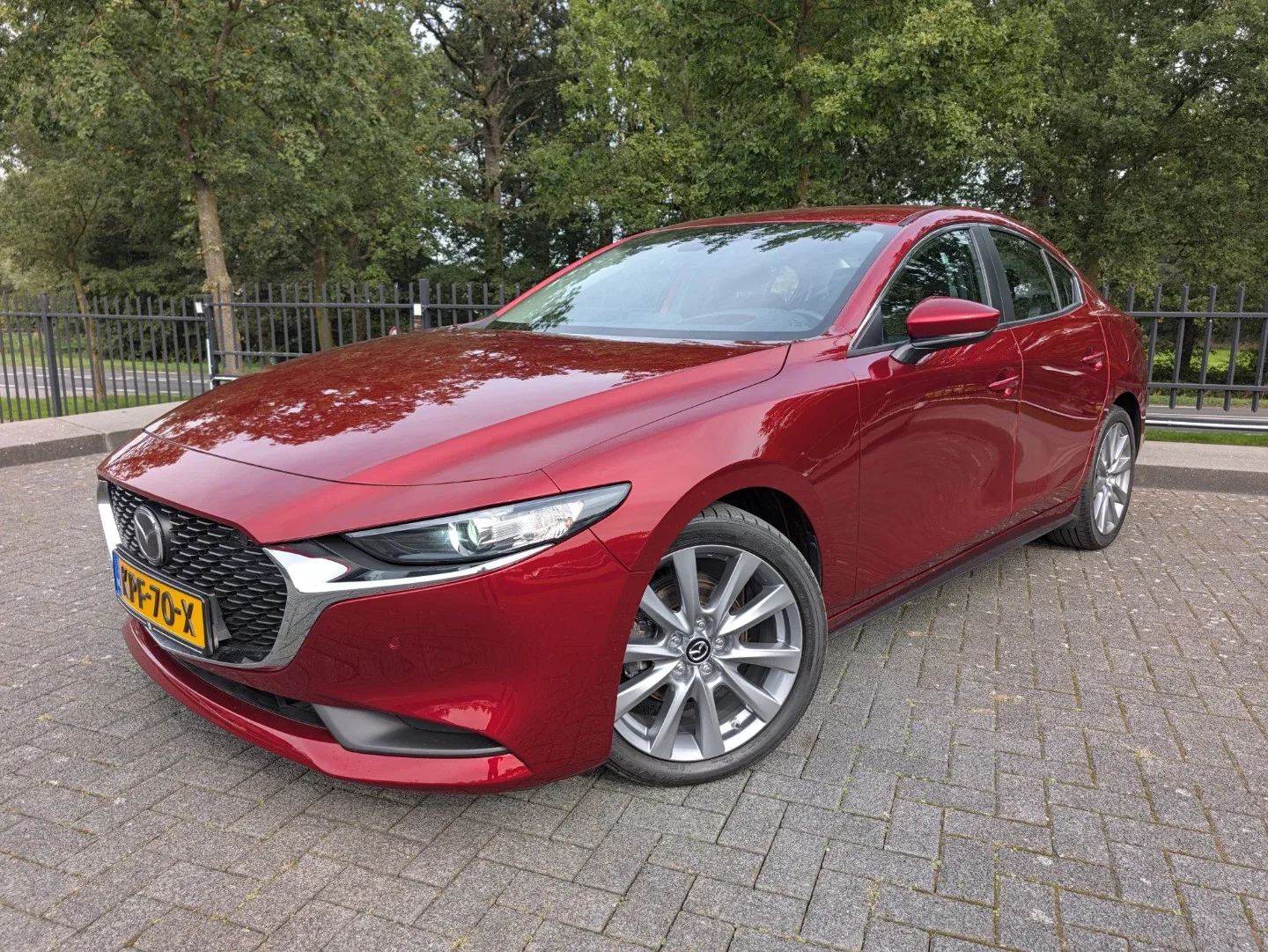 Mazda 3 (2022) — foto 1