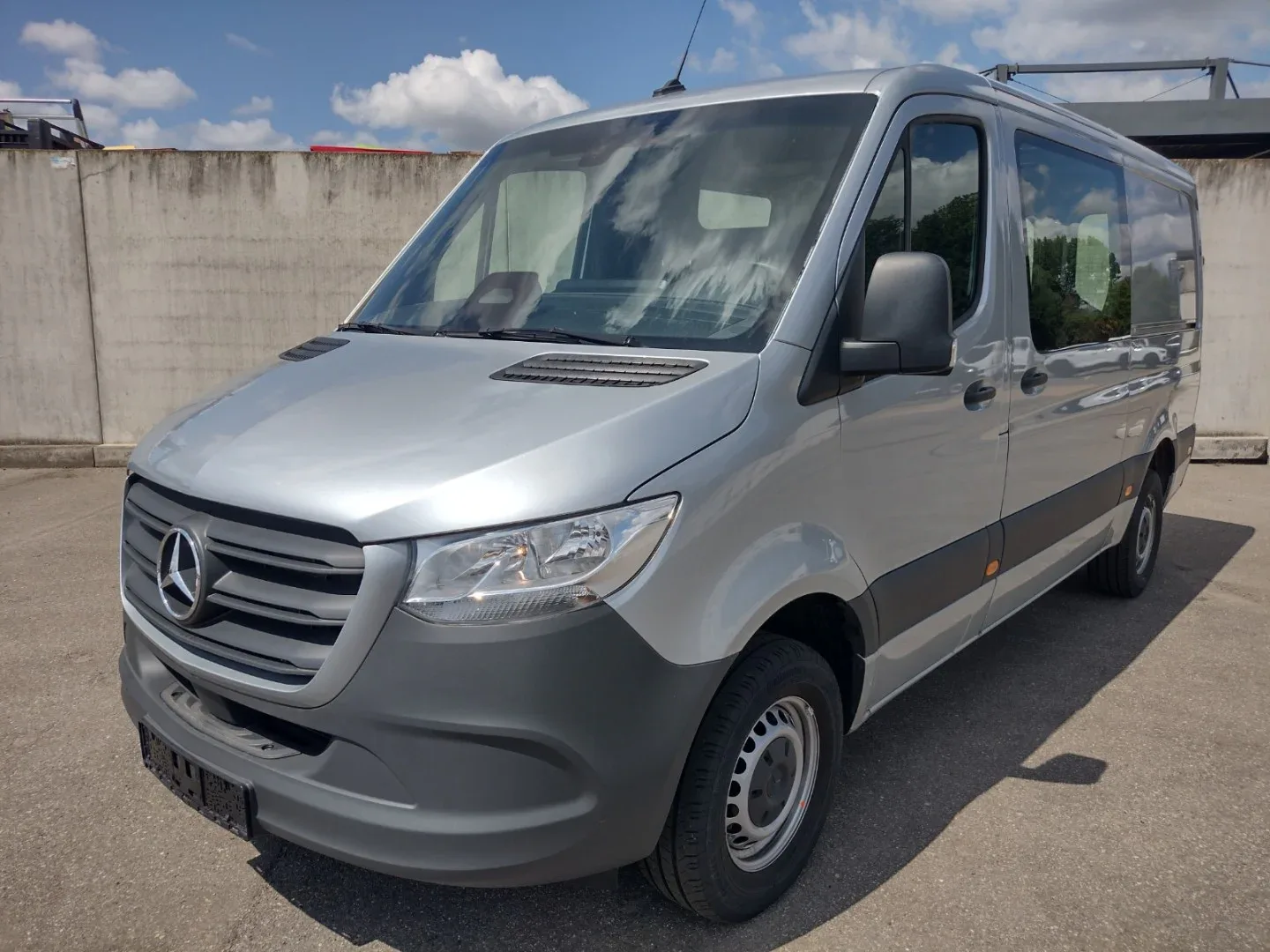Mercedes-Benz Sprinter (2024) — foto 1