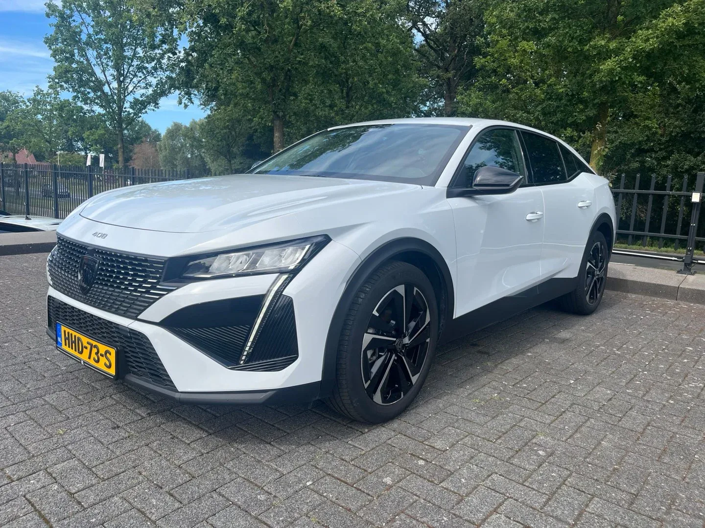 Peugeot 408 (2025) — foto 1