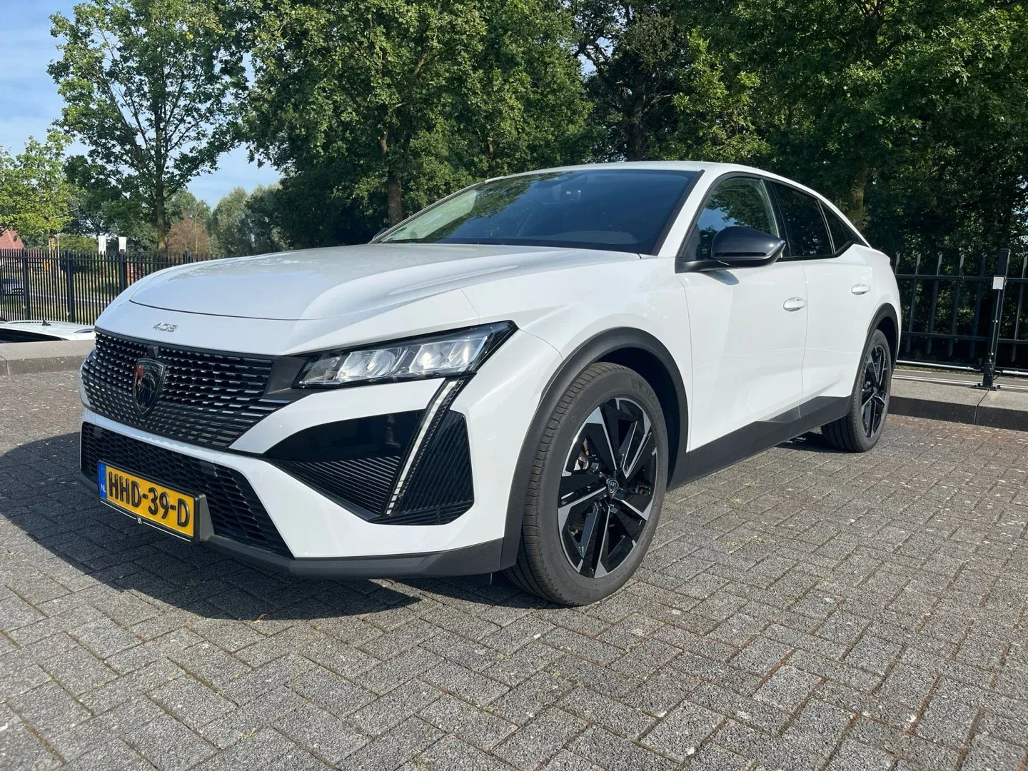 Peugeot 408 (2025) — foto 1