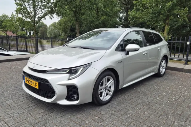 Suzuki Swace (2021)