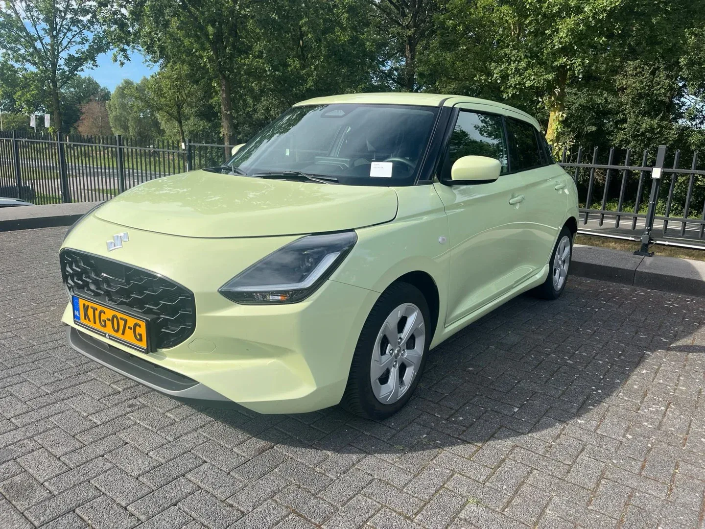 Suzuki Swift (2025) — foto 1