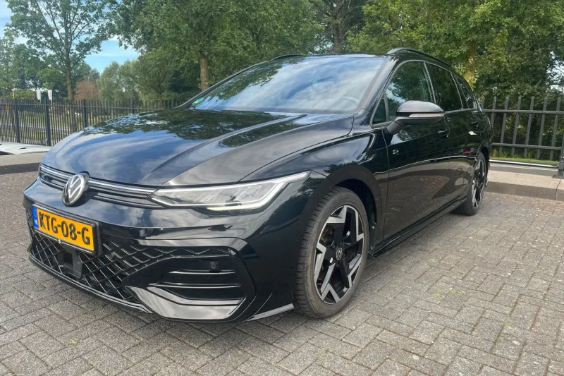 Volkswagen Golf (2025)