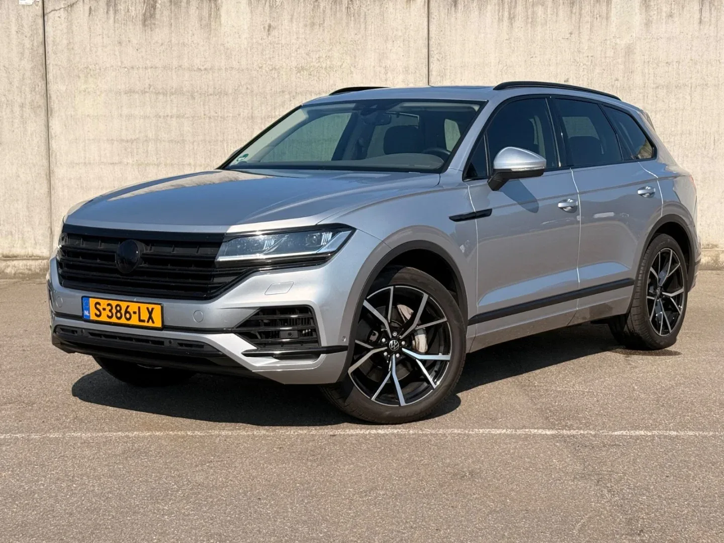 Volkswagen Touareg (2021) — foto 1