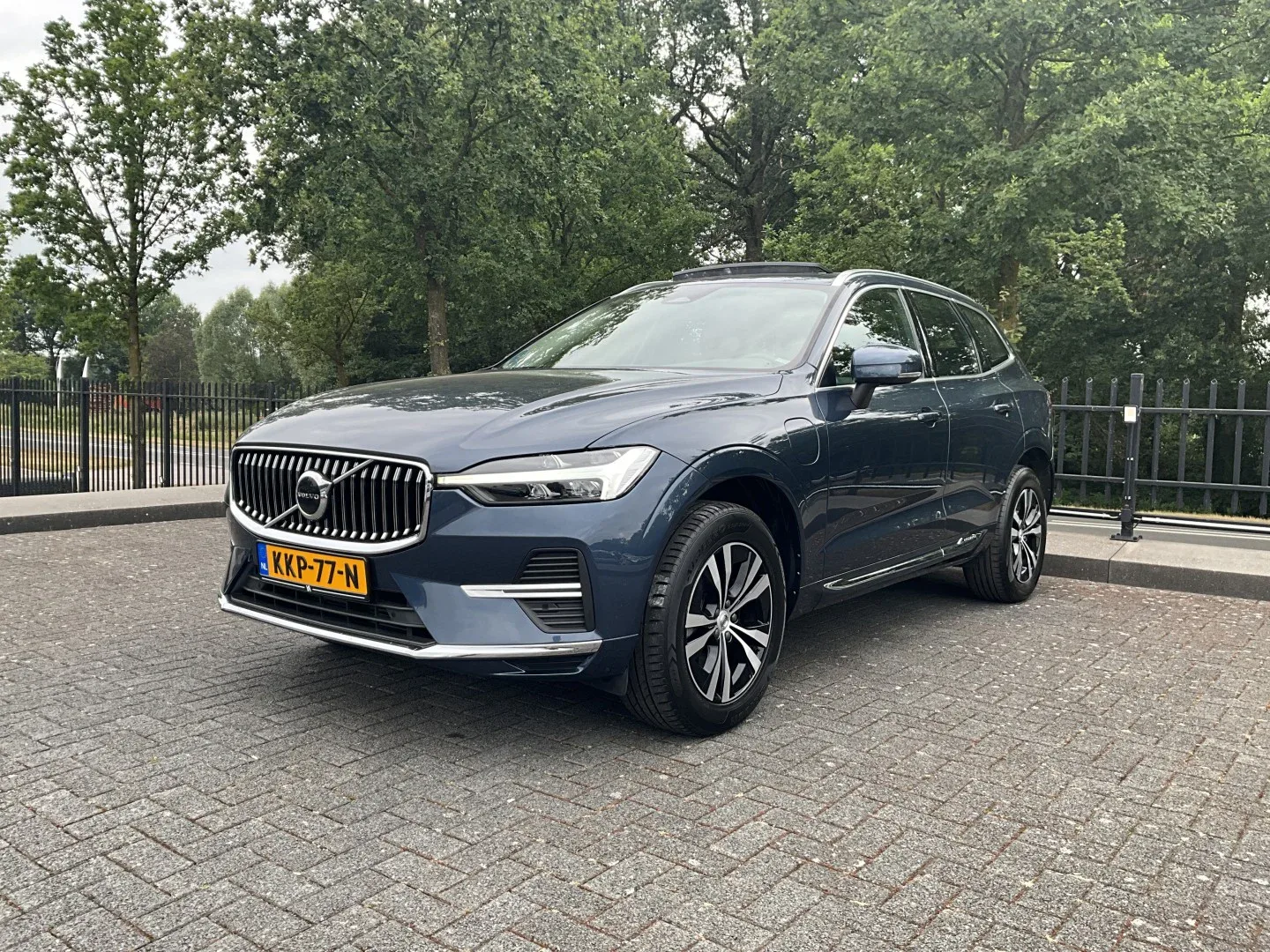 Volvo XC60 (2023) — foto 1