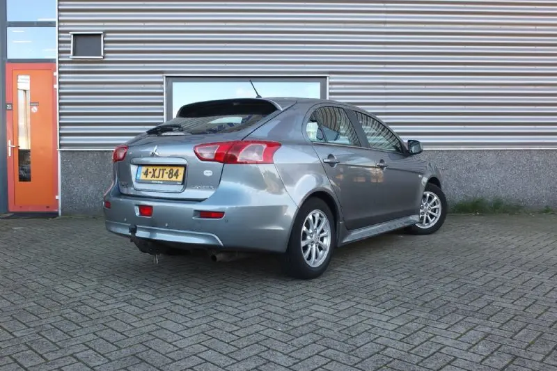 Mitsubishi Lancer (2014)