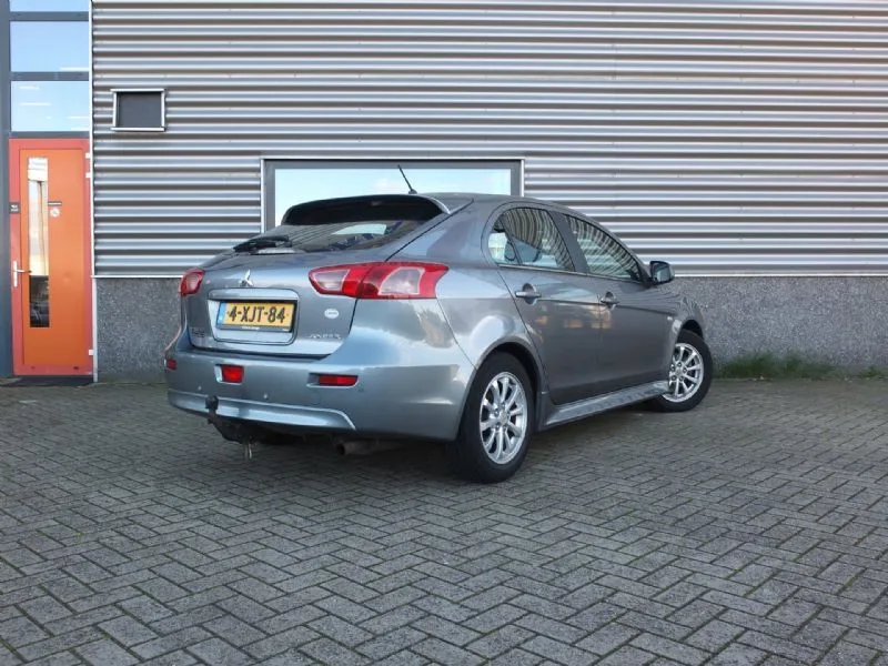 Mitsubishi Lancer (2014) — foto 1