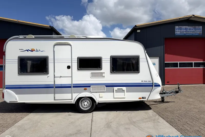 Hobby De Luxe Easy (2003)