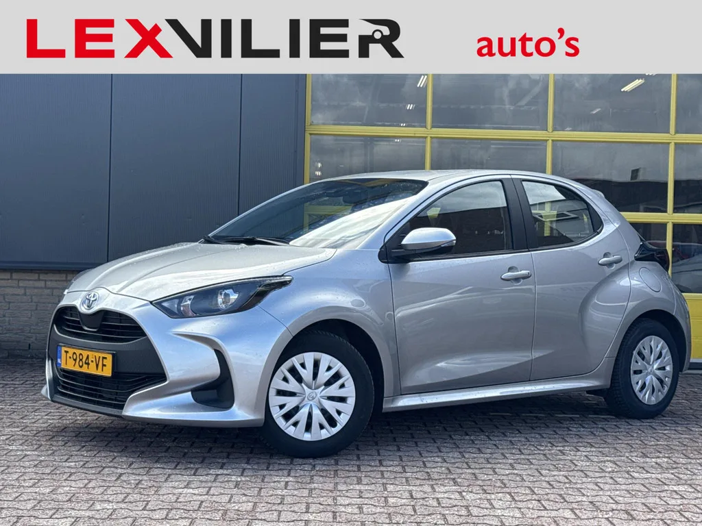 Toyota Yaris (2023) — foto 1