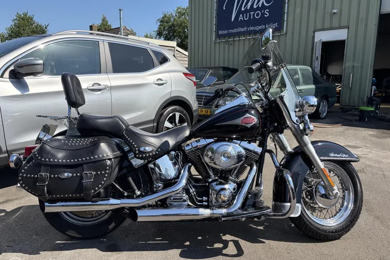 Foto van Harley-Davidson Heritage Softail FLSTCI Classic 88