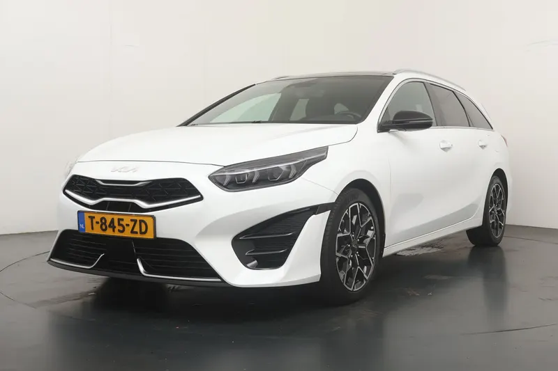 Kia Ceed (2023)