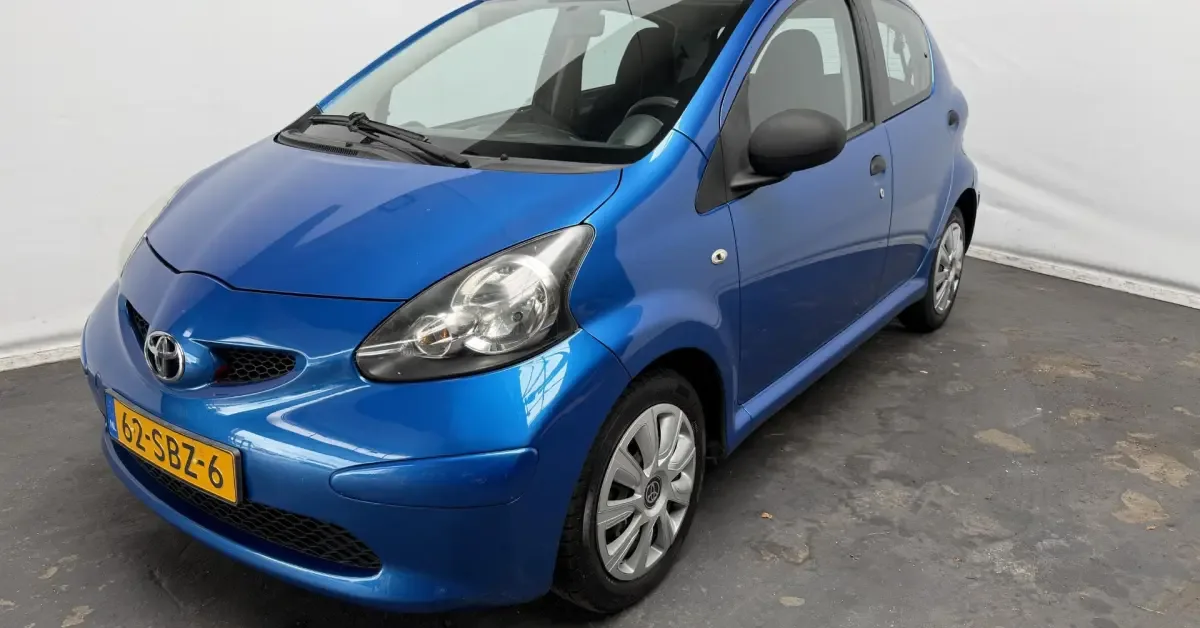 Toyota Aygo (2011) — foto 1
