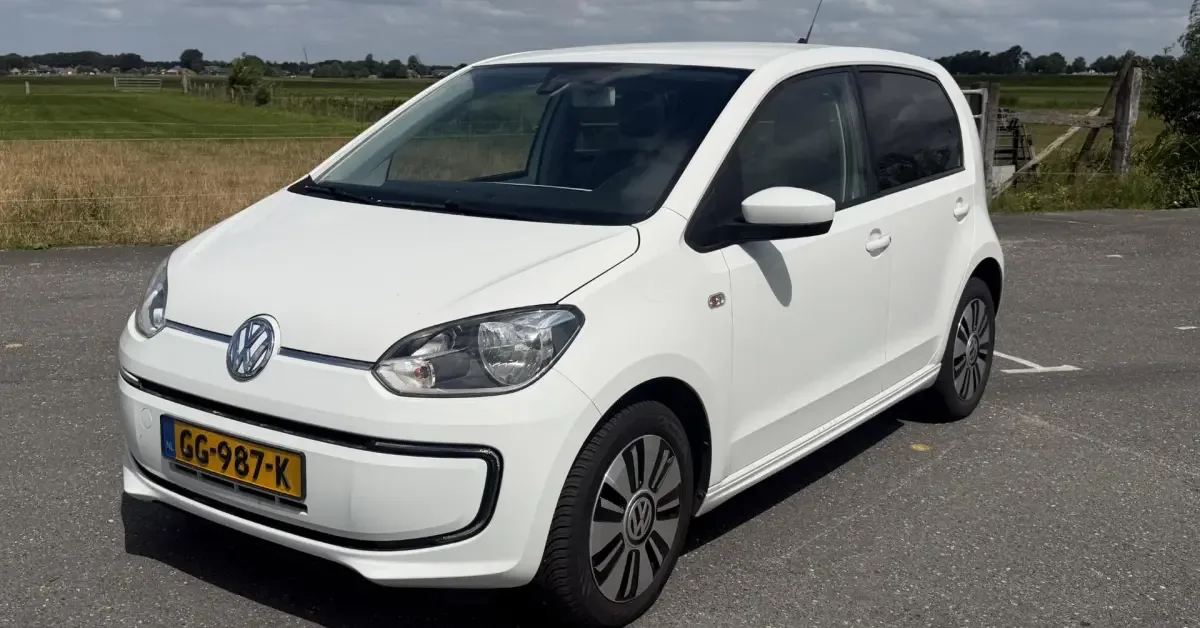 Volkswagen E-up! (2015) — foto 1