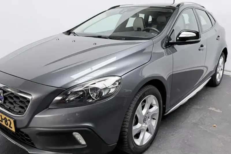 Volvo V40 (2013)