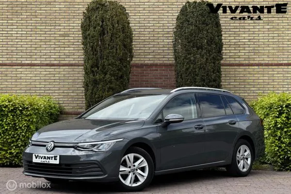 Volkswagen Golf (2021) — foto 1