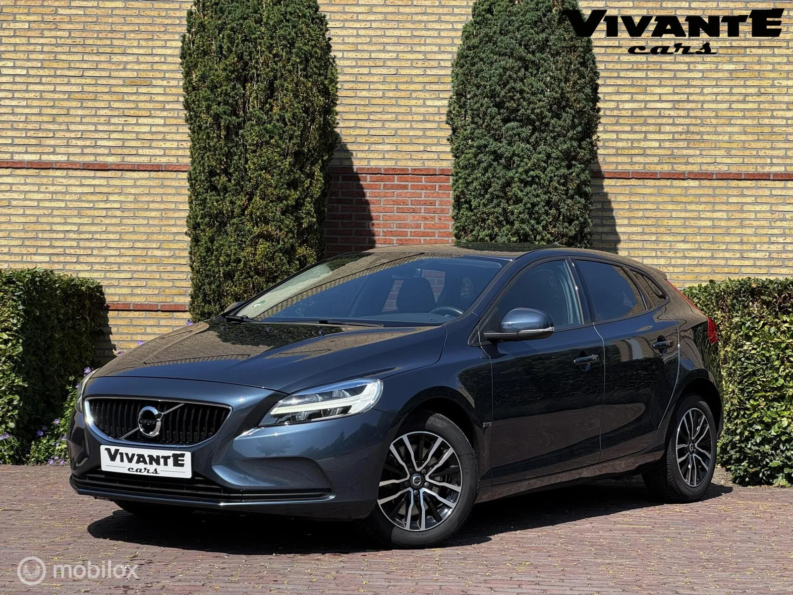 Volvo V40 (2019) — foto 1