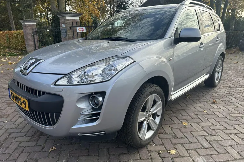 Peugeot 4007 (2009)