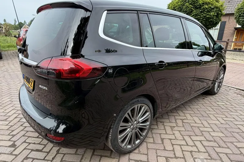Opel Zafira (2016)