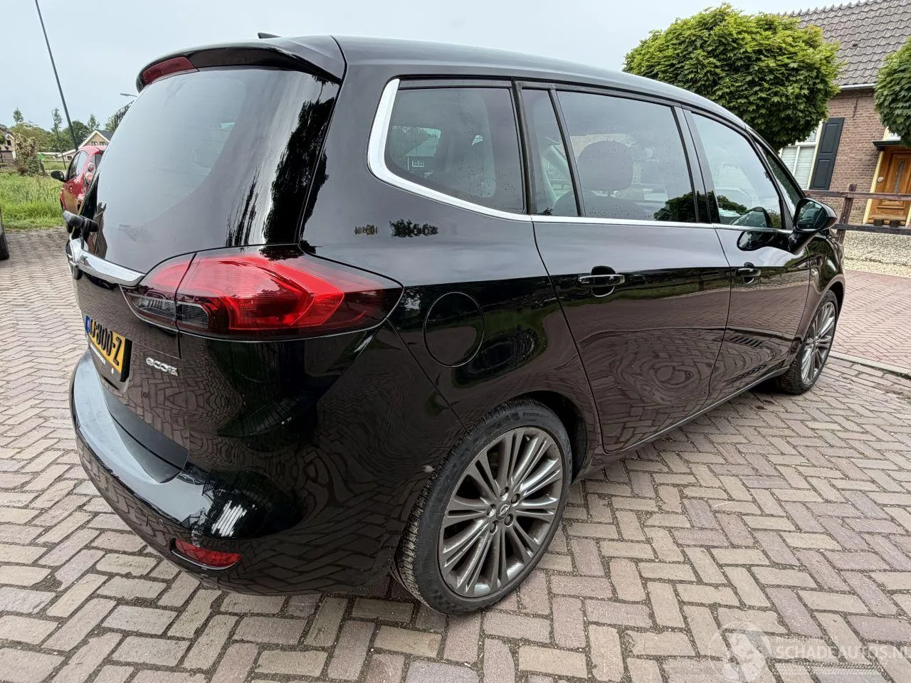 Opel Zafira (2016) — foto 1