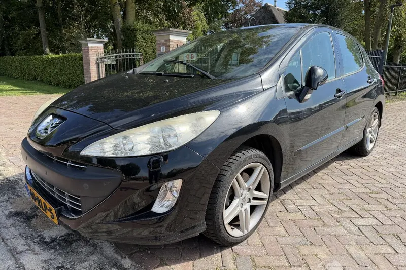 Peugeot 308 (2011)