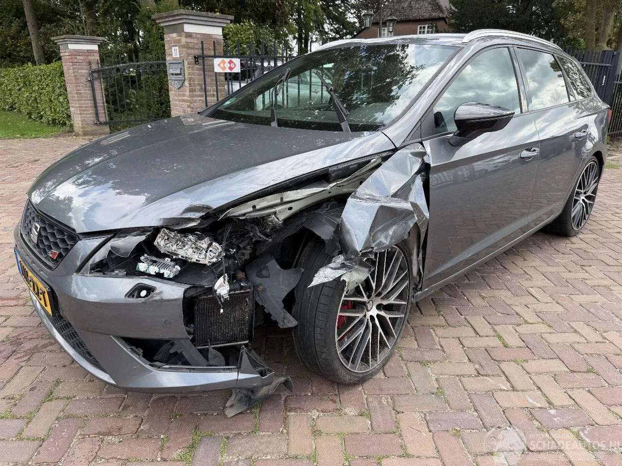 SEAT Leon (2015) — foto 1