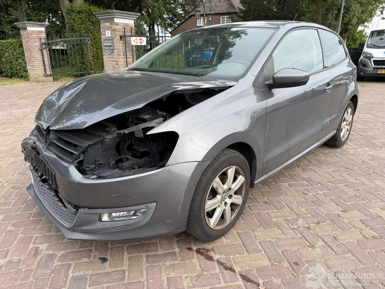 Volkswagen Polo (2010) — foto 1
